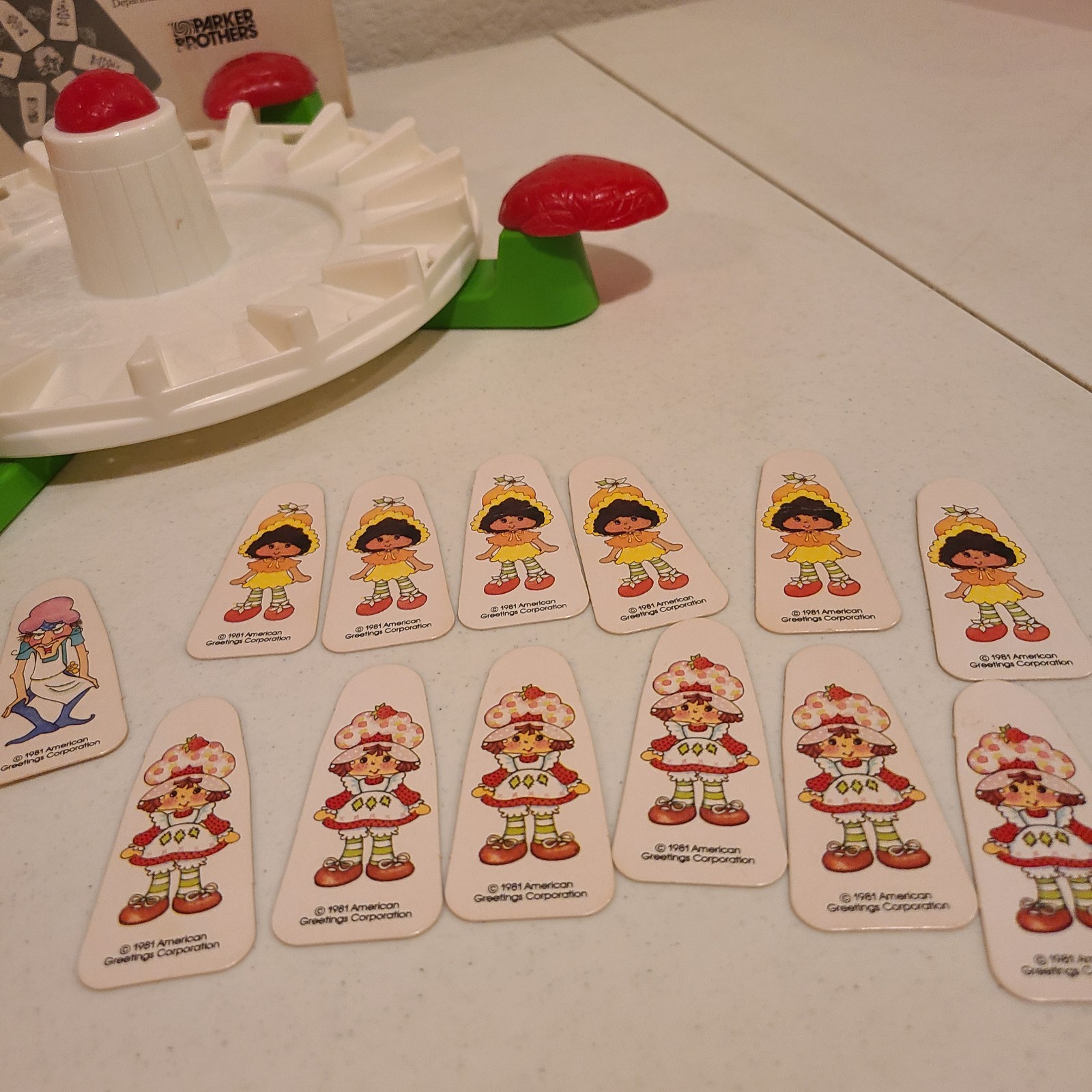 Vintage Strawberry Shortcake Berry-Go-Round from 1981 – Pre-owned- Complete