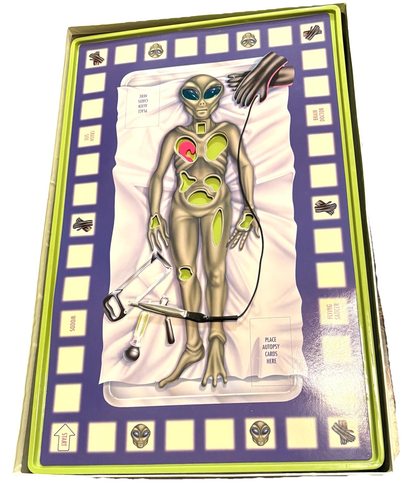 Vintage 1997 – UFO Alien Autopsy Operation Game Missing 2 Organs – Tested Works!