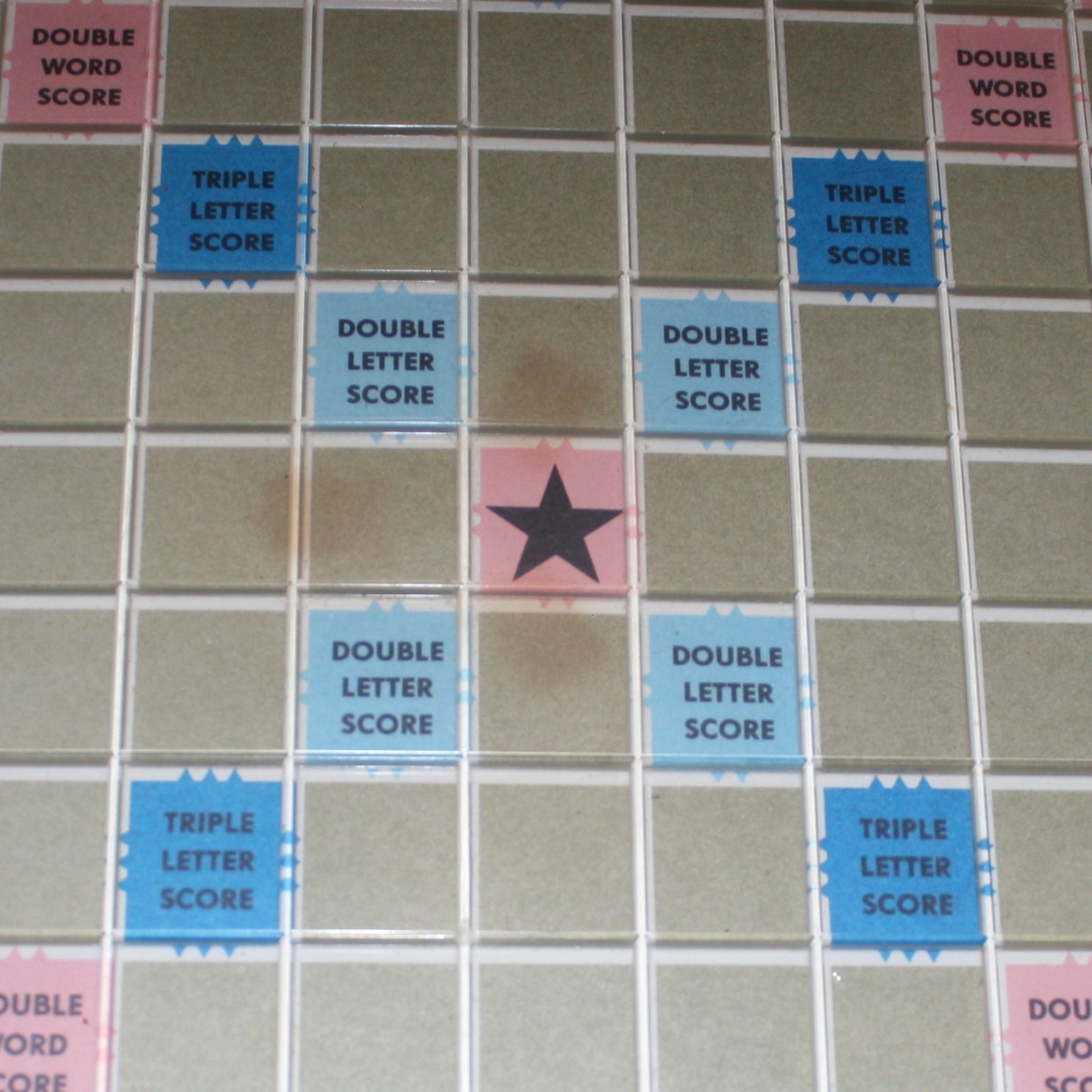 Scrabble Deluxe Edition Crossword Game with Turntable Base Red Tiles 1989