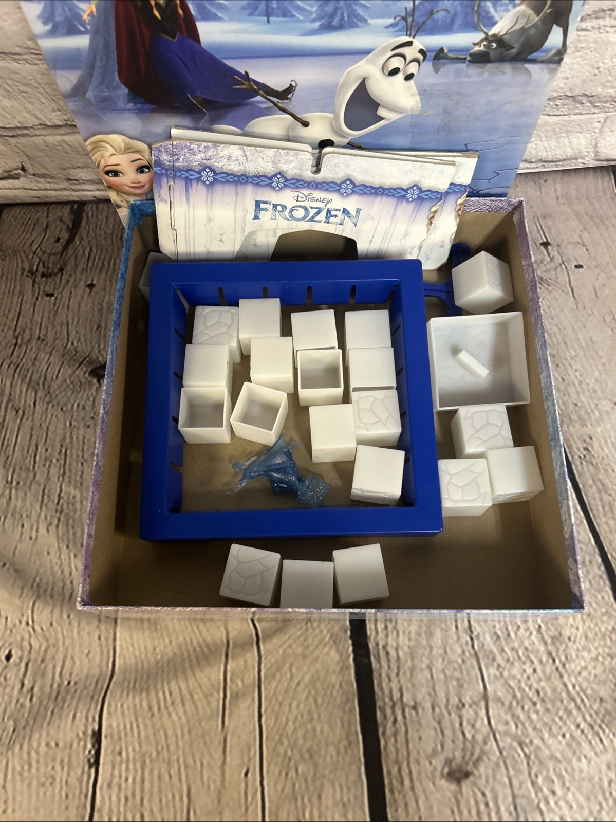Disney’s Frozen Don’t Break the Ice Board Game – Hasbro 2015 Anna & Olaf Edition