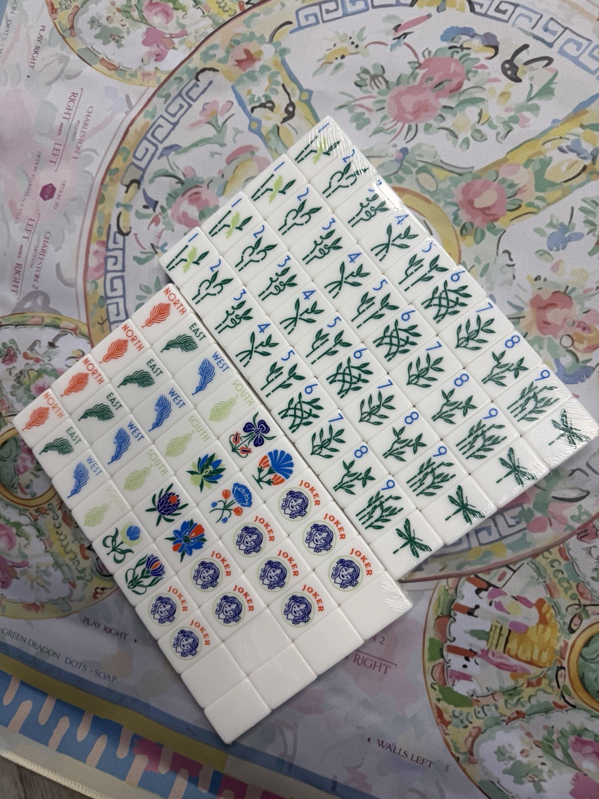 160 Mahjong Playing Tiles for American Style Game（33)
