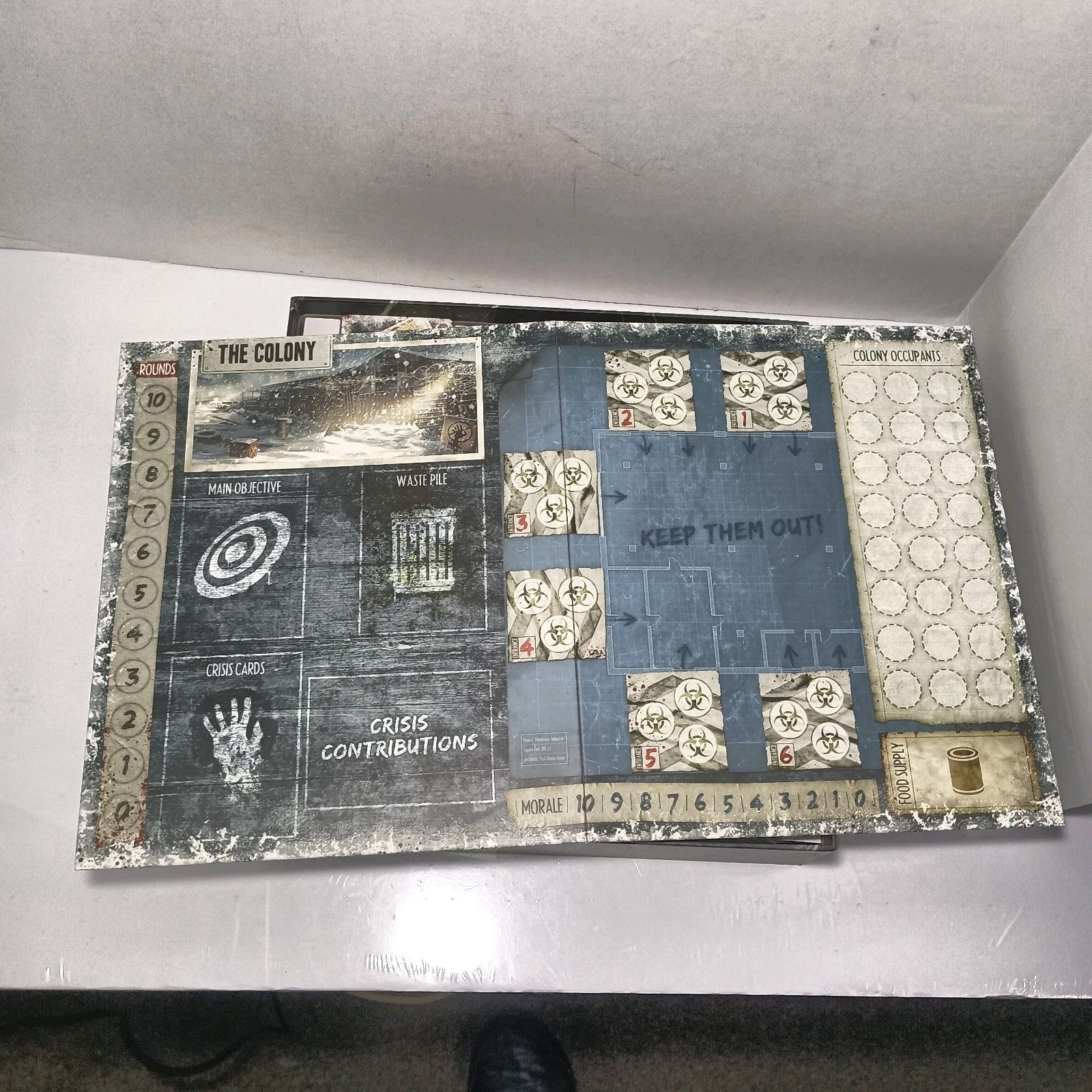 DEAD OF WINTER Plaid Hat Games 2014 100% Complete Near MINT Zombie Horror Board