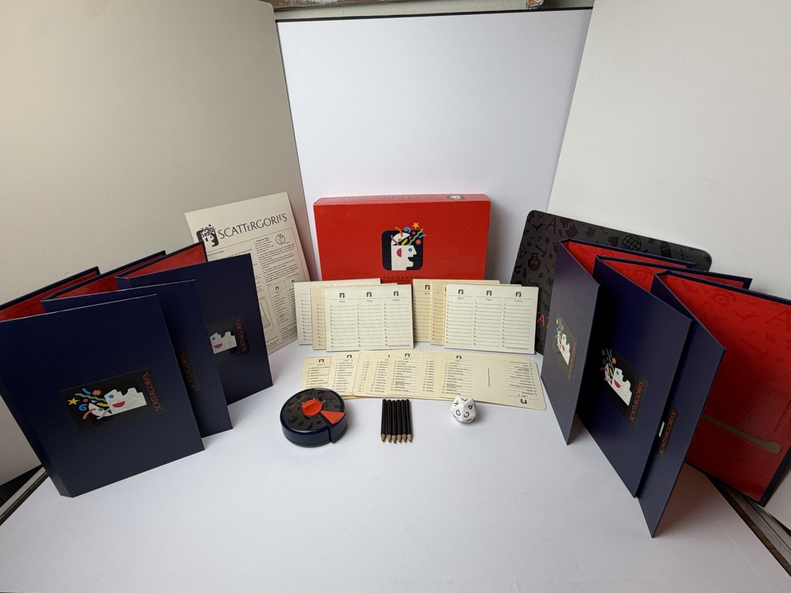 The Game Of Scattergories 1988 COMPLETE – Milton Bradley