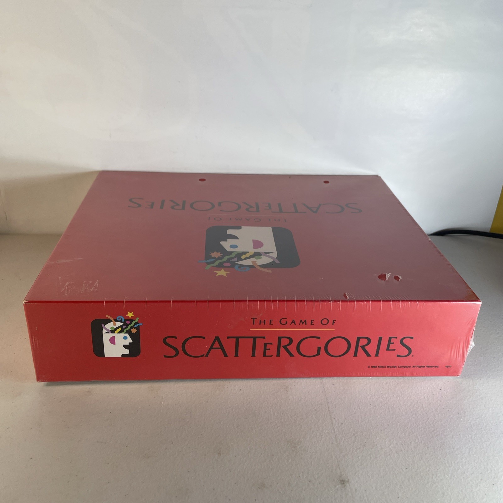 new Scattergories Milton Bradley Games Vintage Board Game 4C43