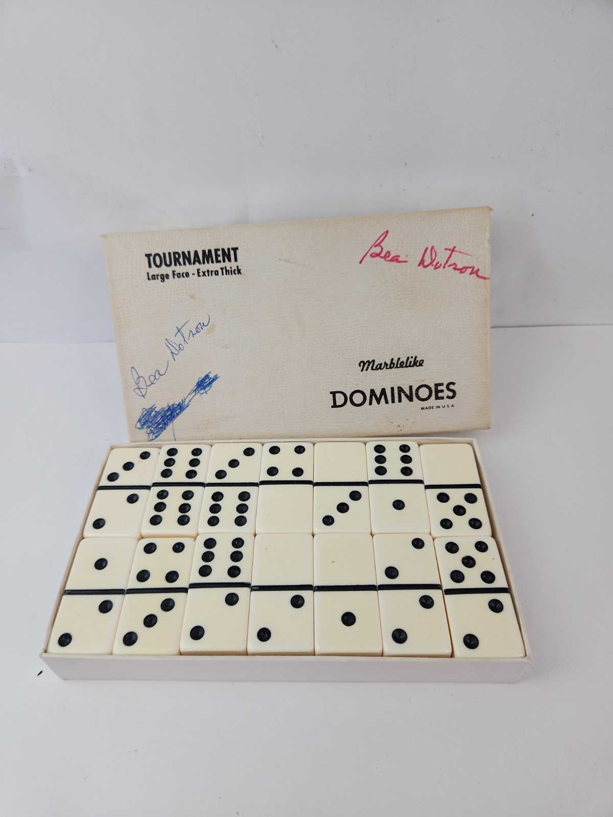 Puremco Tournament Marblelike Dominoes #1632 Large Face Extra Thick Made in USA.
