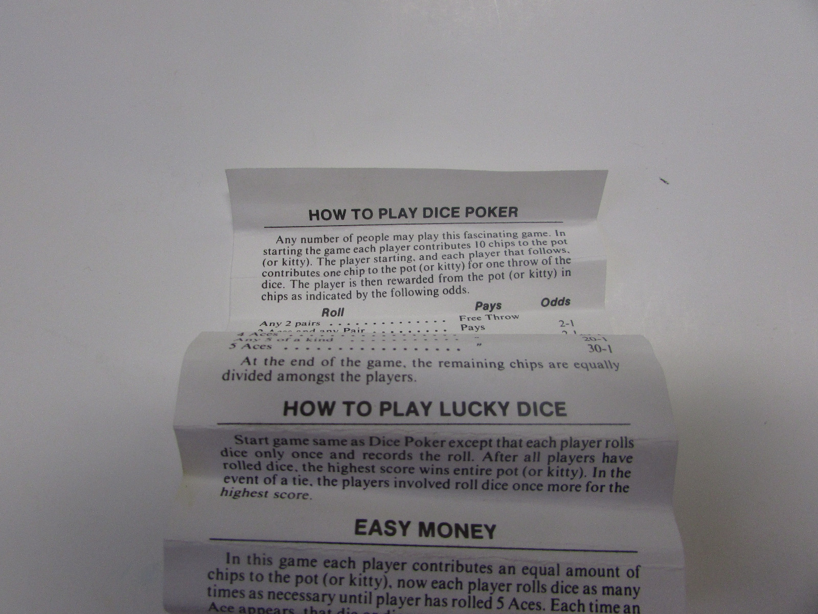 New Crisloid 2 In 1 – Dice Poker/Lucky Dice Games – New In Plastic Case