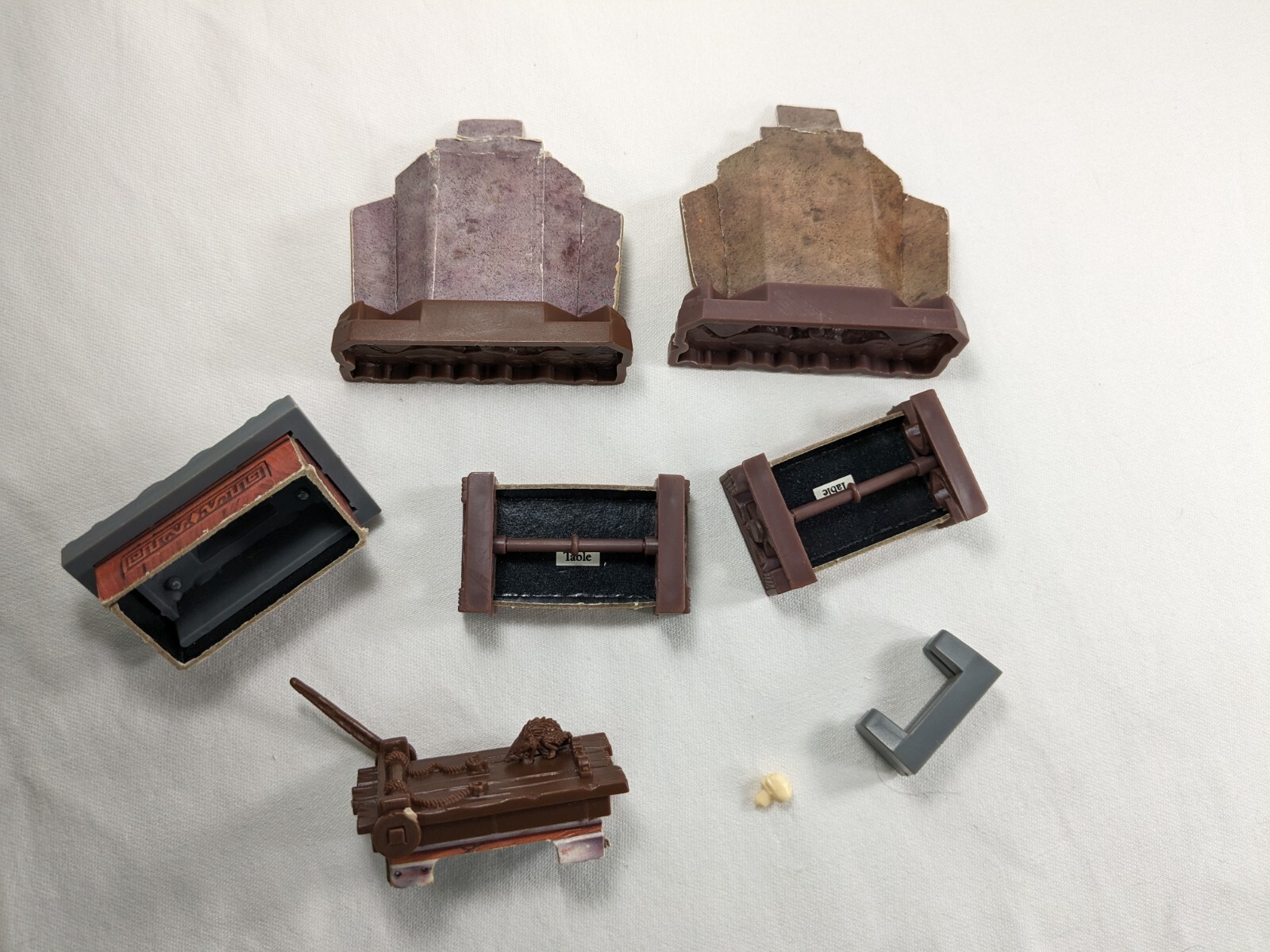Hero Quest – Replacement Furniture Replacement Pieces Miscellaneous