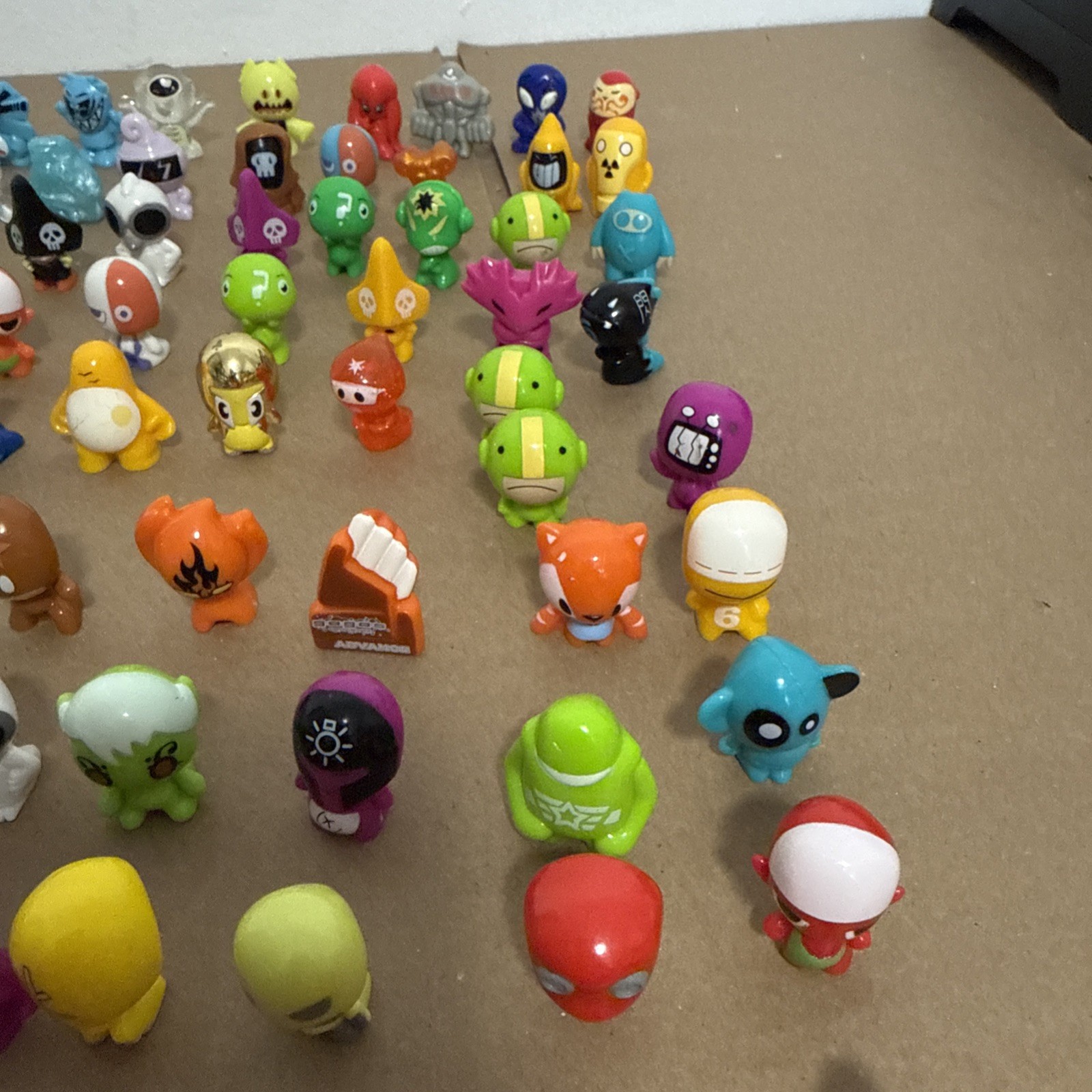 Gogo Crazy Bones Lot Of 150 Figures