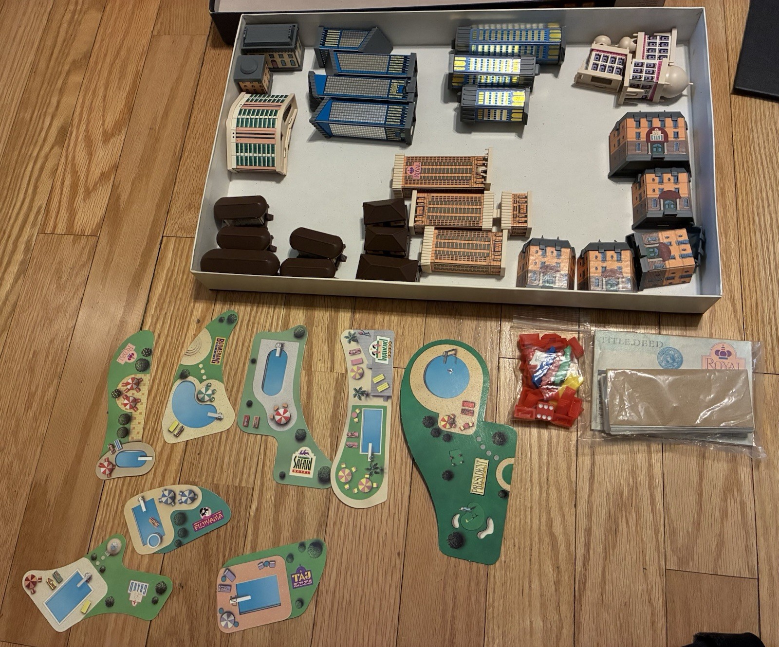 Hotels Board Game By Milton Bradley 1987 Good Pre-owned. 100% Complete