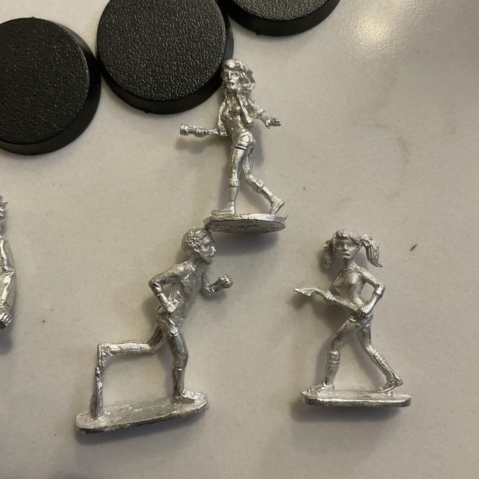 Camp Grizzly First Edition Survival Board Game Cult Classic with RARE Miniatures