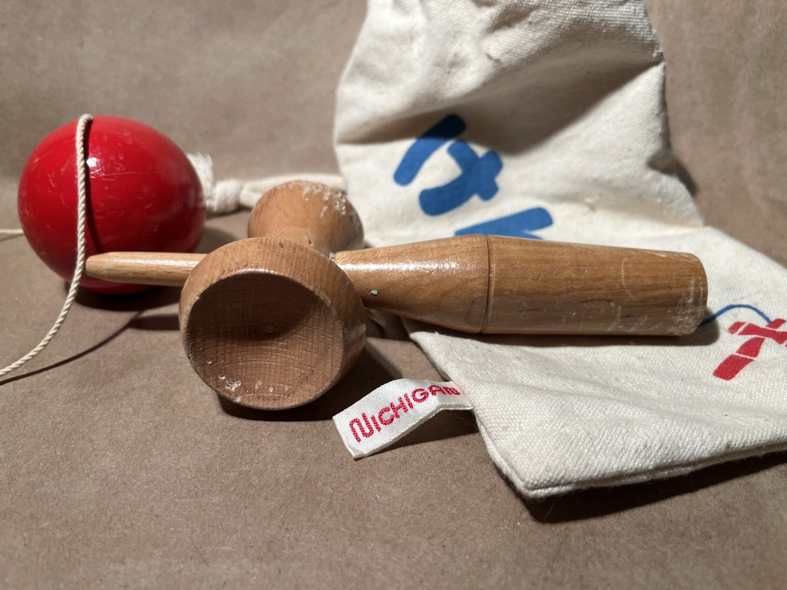 Kendama Ball & Cup Game Toy Wooden Toss Catch Eye Hand Coordination (some wear)