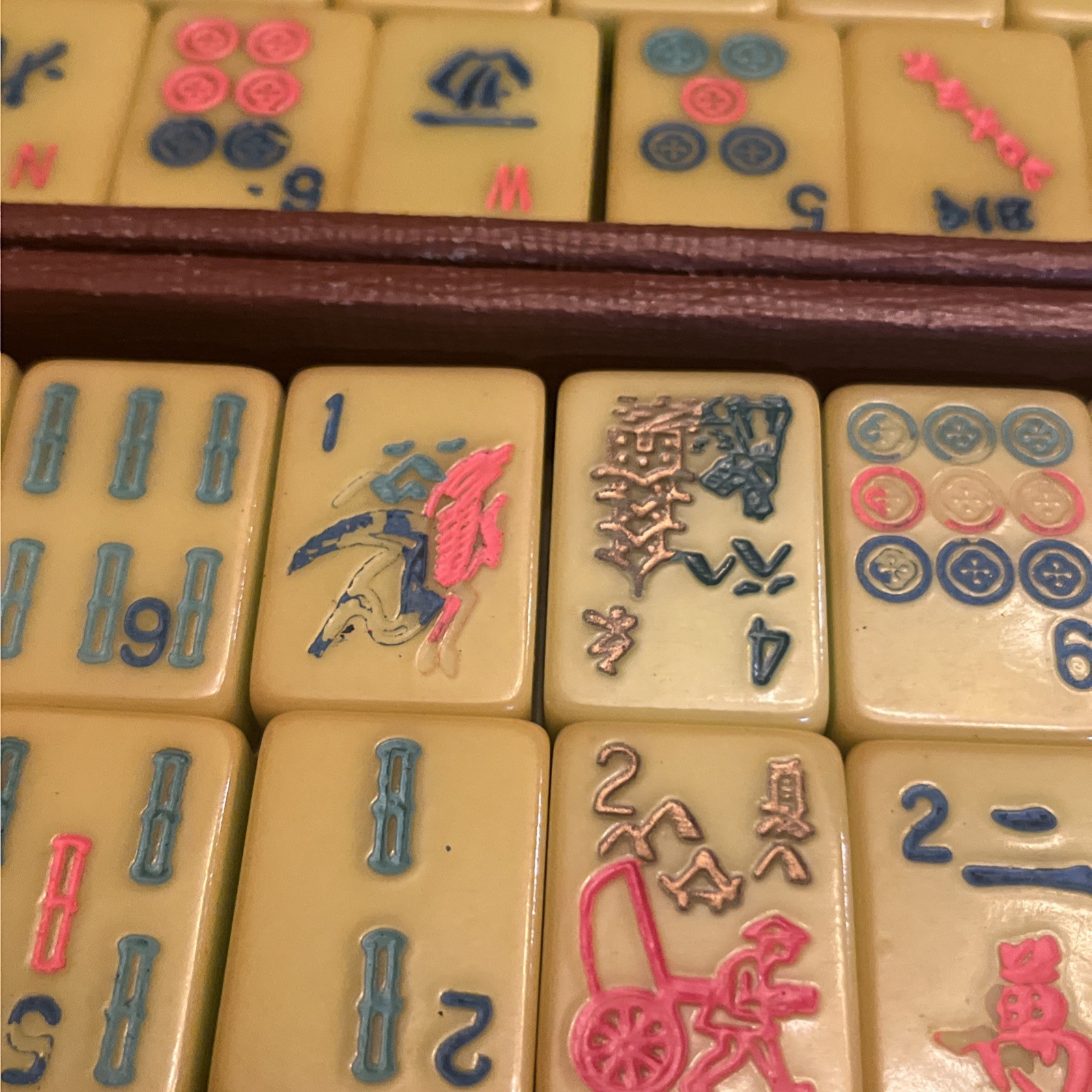 Vintage Butterscotch Bakelite Cardinal Mahjong Set 164 Tiles 5 Trays Alligator