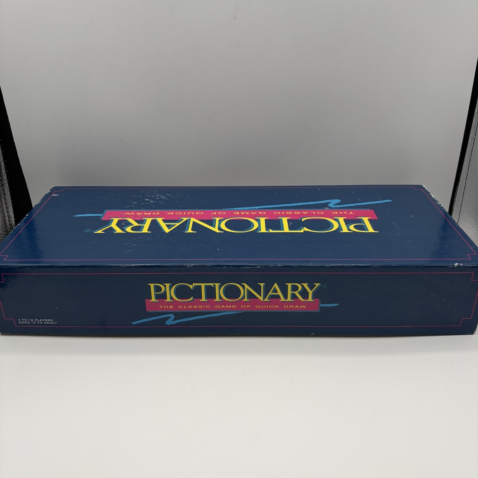 Pictionary Updated For The 90’s Classic Board Game from 1993 COMPLETE