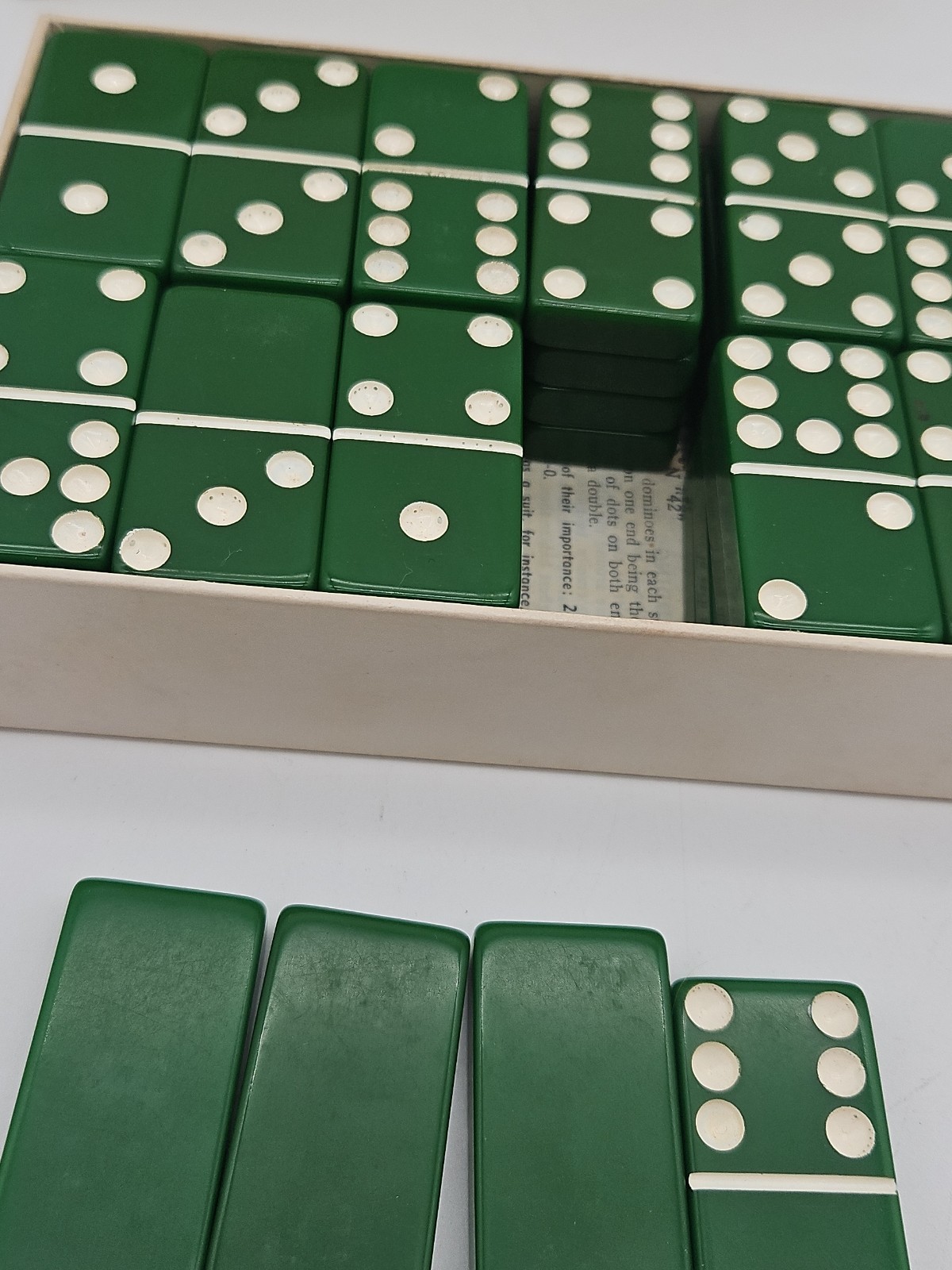 Vintage Marblelike Green Standard Dominoes Original Box Made In USA