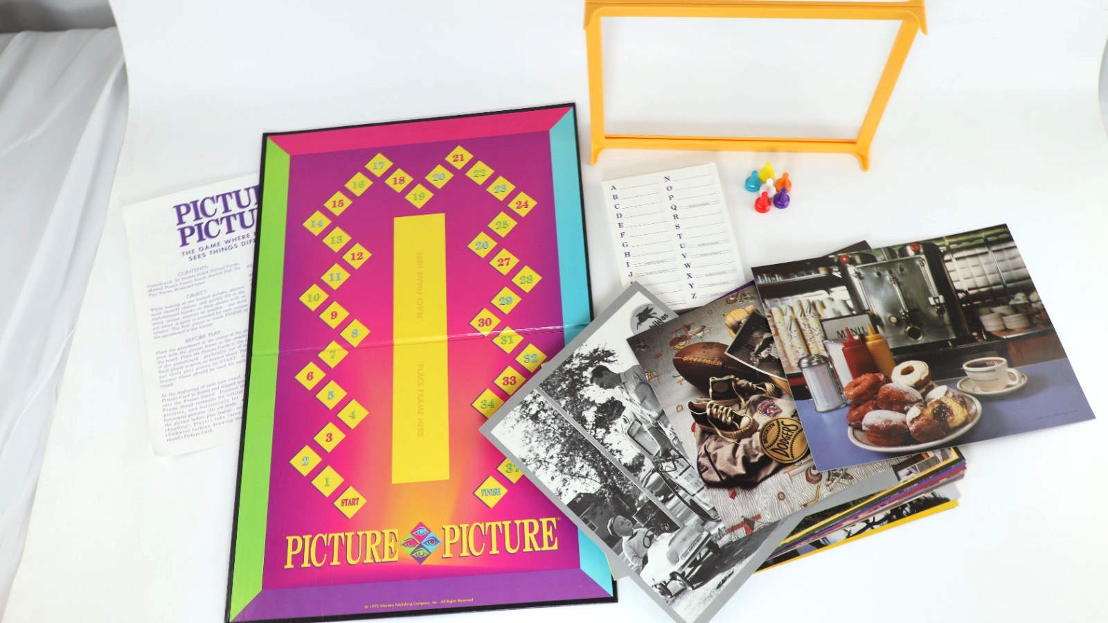 Vintage Picture Picture Board Game Golden 1992