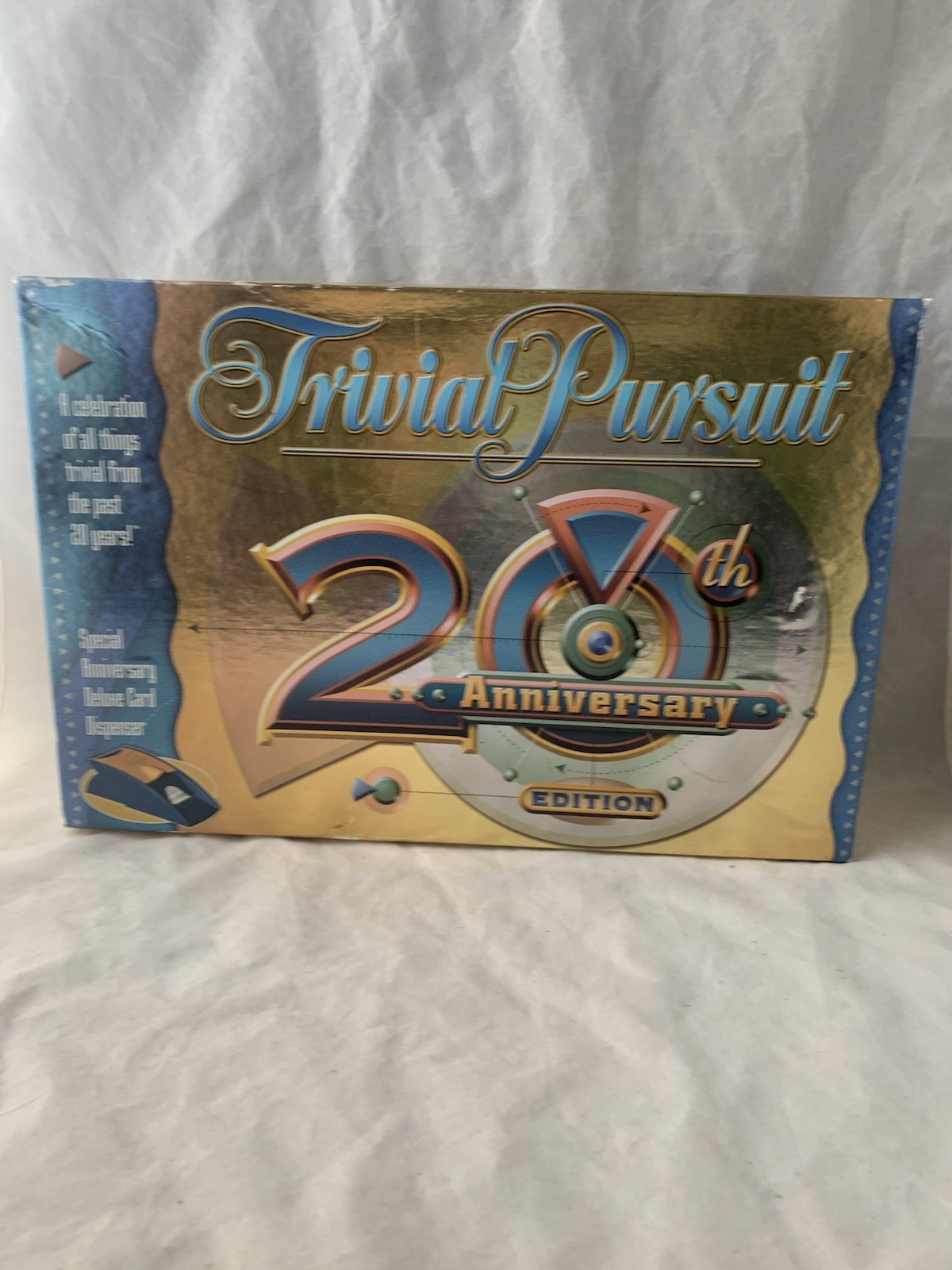 Hasbro Trivial Pursuit 20th Anniversary Edition Deluxe Card Dispenser S5-4