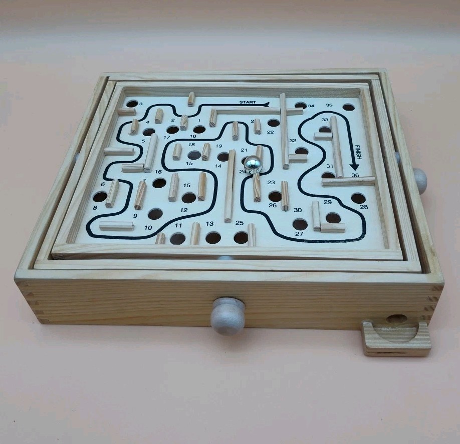 VTG Labyrinth Marble Maze Solitaire Classic Game Of Skill Solid Wood Cardinal