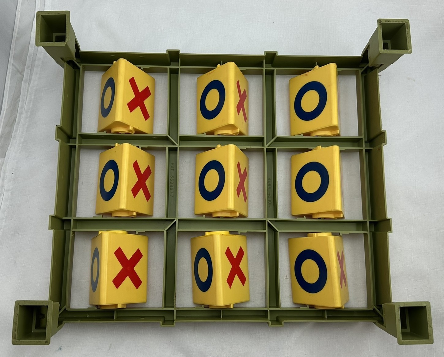 1970 Toss Across Game by Ideal Complete in Good Condition FREE SHIPPING2
