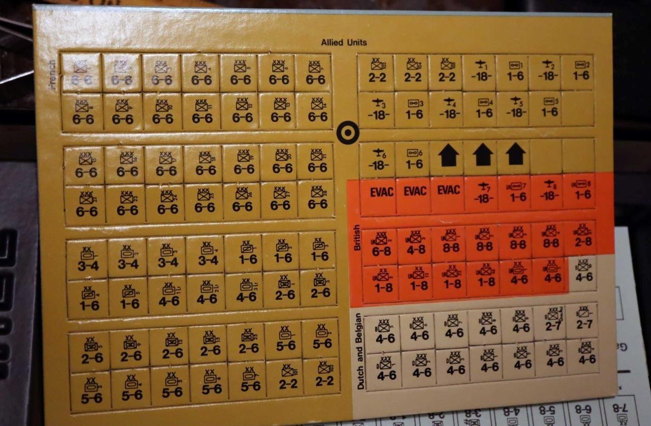1972 Avalon Hill France 1940 German Blitzkrieg in the West Board Game Unpunched