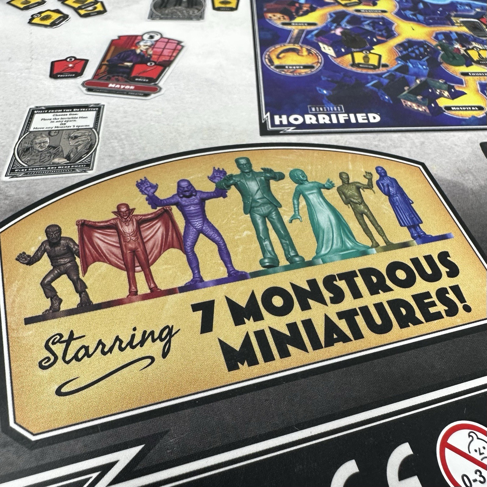 NEW Ravensburger HORRIFIED UNIVERSAL MONSTERS Studios Strategy Board GAME SEALED