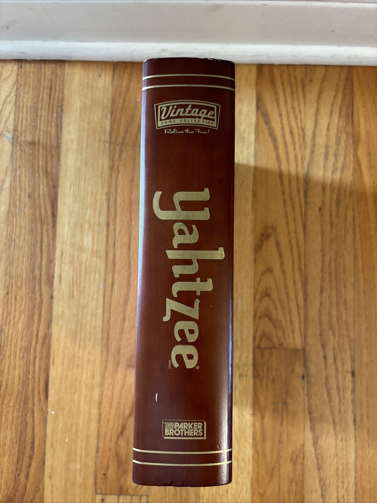 Yahtzee Game Vintage Collection Bookshelf Edition Wooden Box 2005 Complete