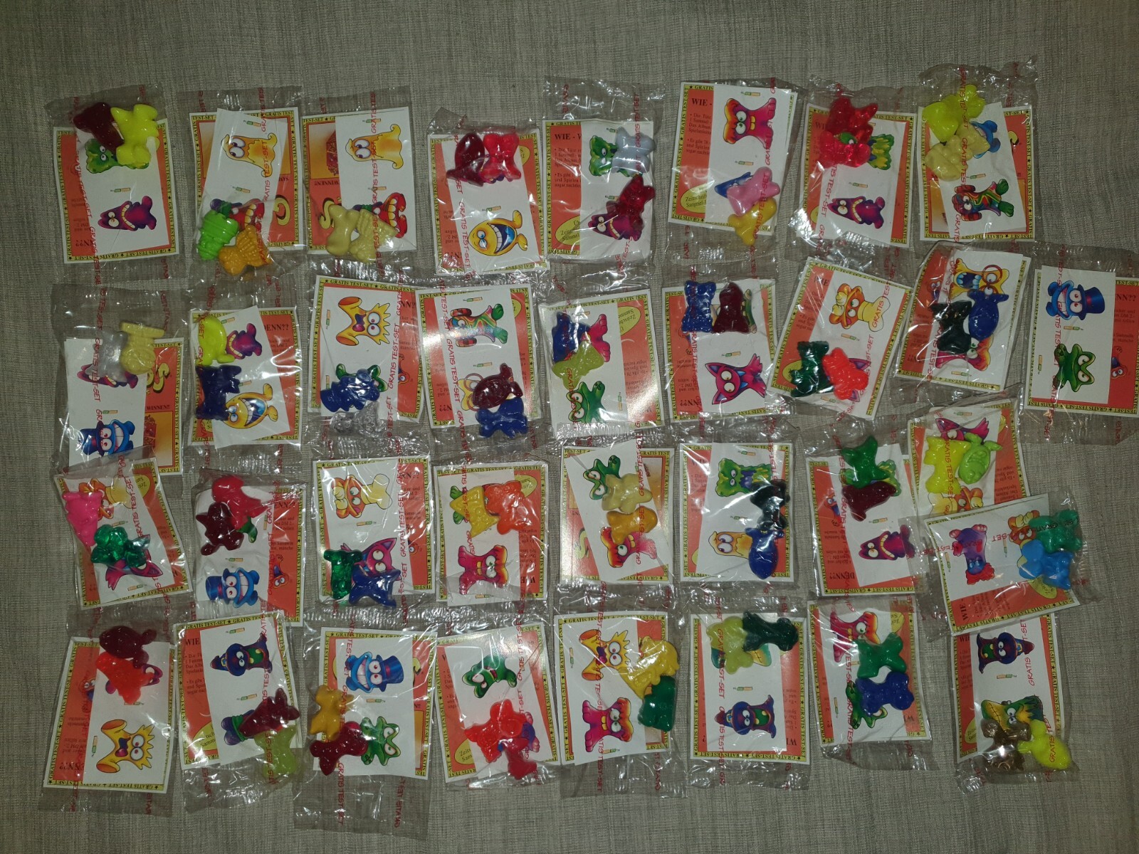 1 rare Buddies / Mutants sample packs | Gogo’s Crazy Bones