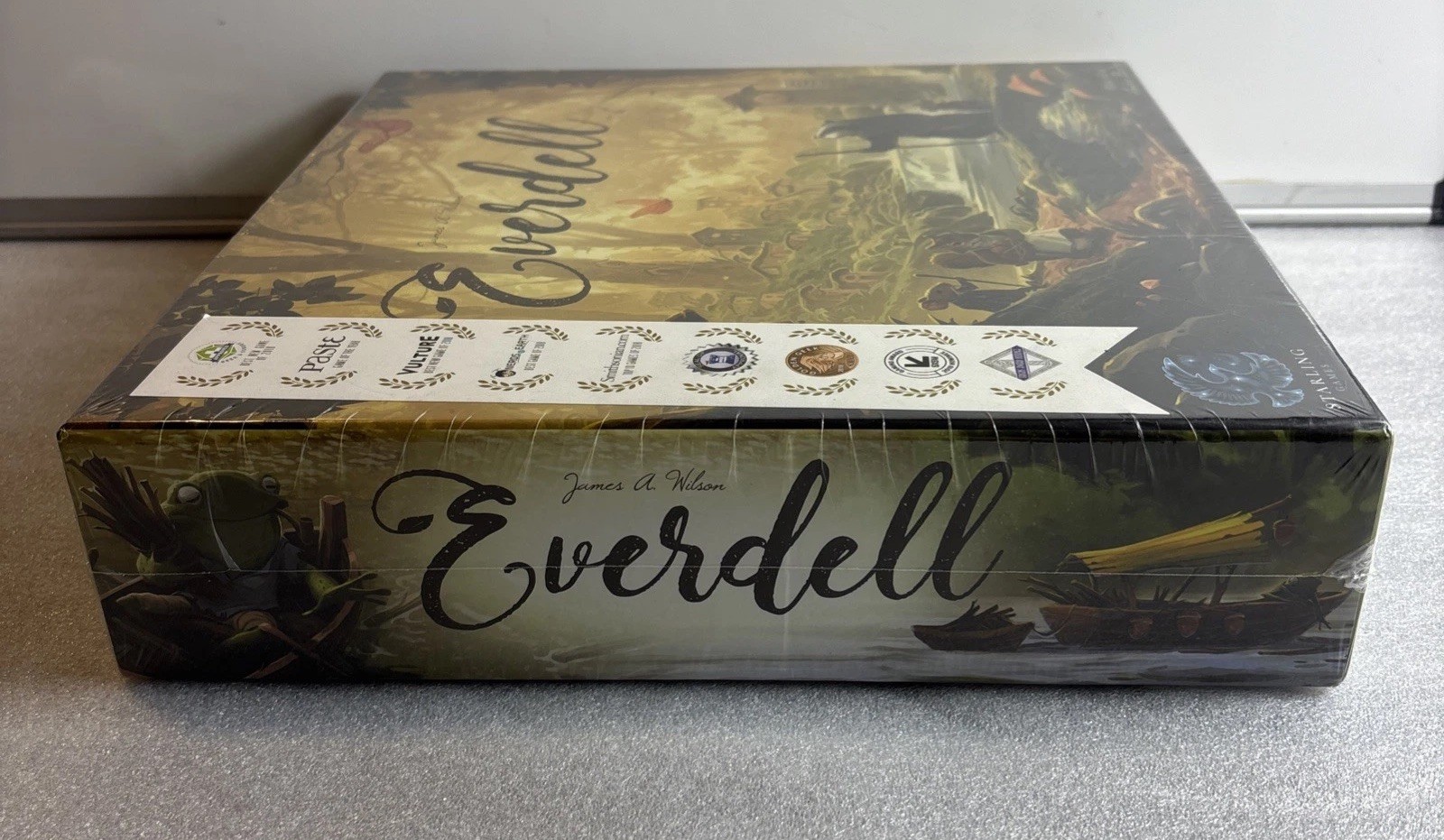 Everdell Collector’s Edition Board Game – Premium Strategy Worker