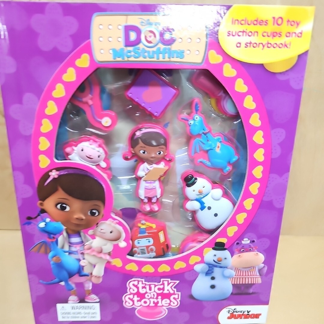 STUCK ON STORIES Doc McStuffins Activity Book