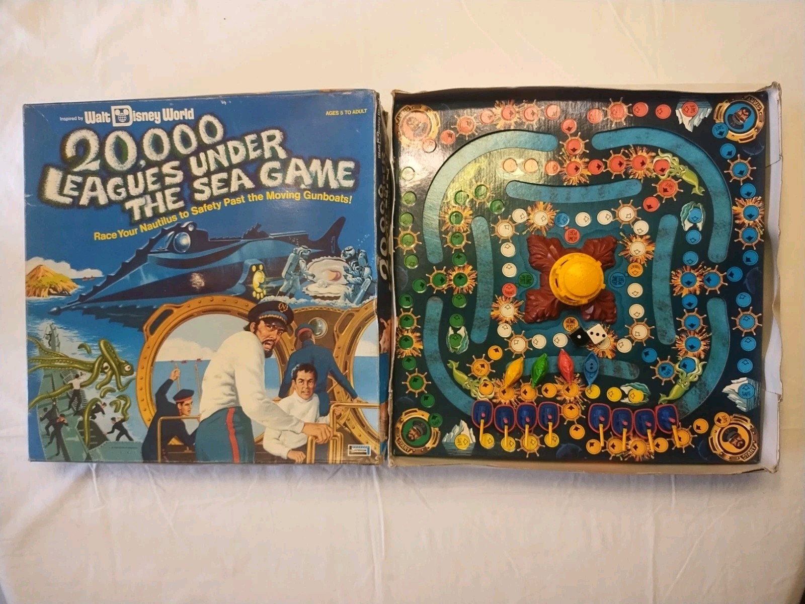 1975 Lakeside Walt Disney 20,000 Leagues Under The Sea Board Game NEAR COMPLETE