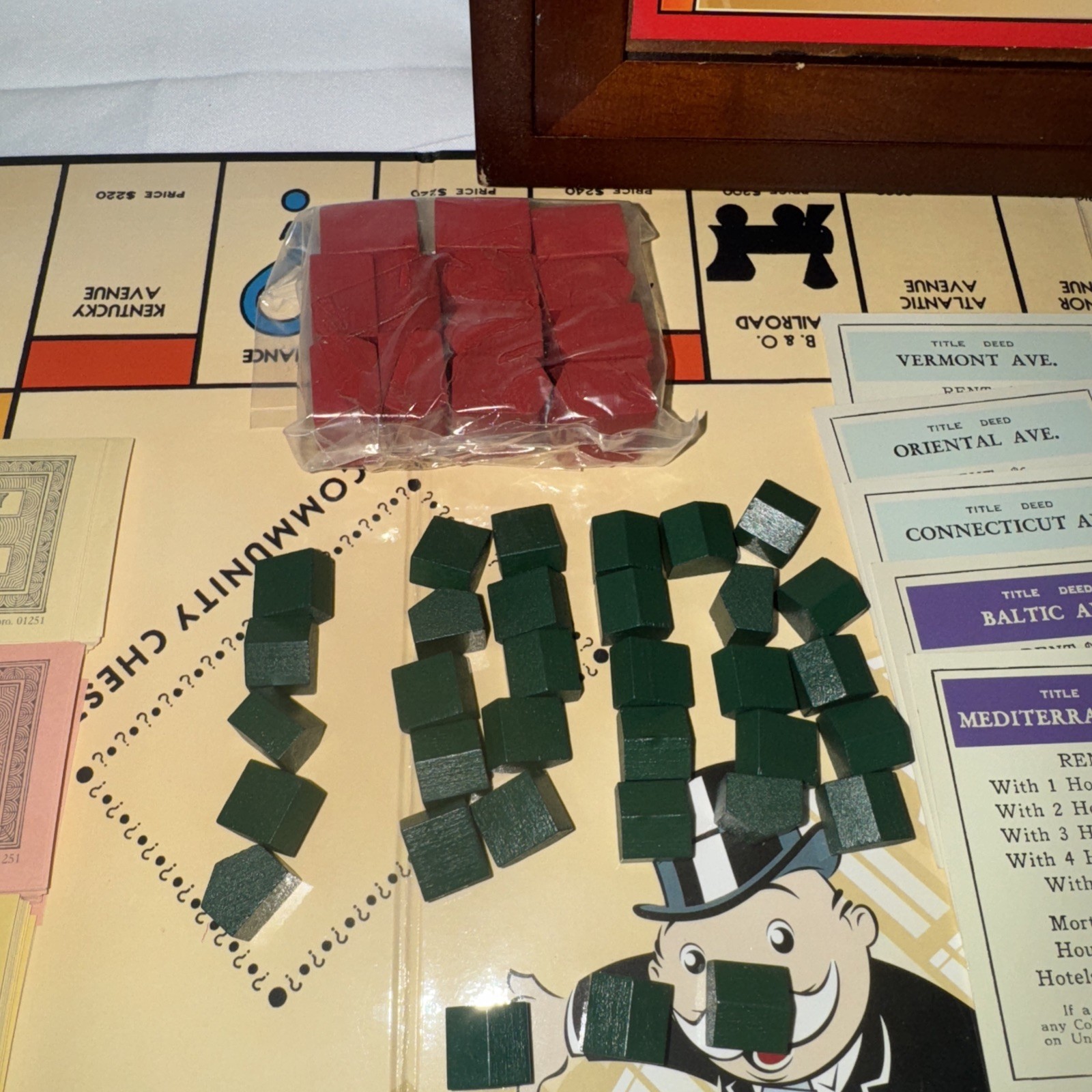MONOPOLY ~ VINTAGE COLLECTION BOOKSHELF WOODEN BOX 2009 ~ 100% COMPLETE ~ EUC ~