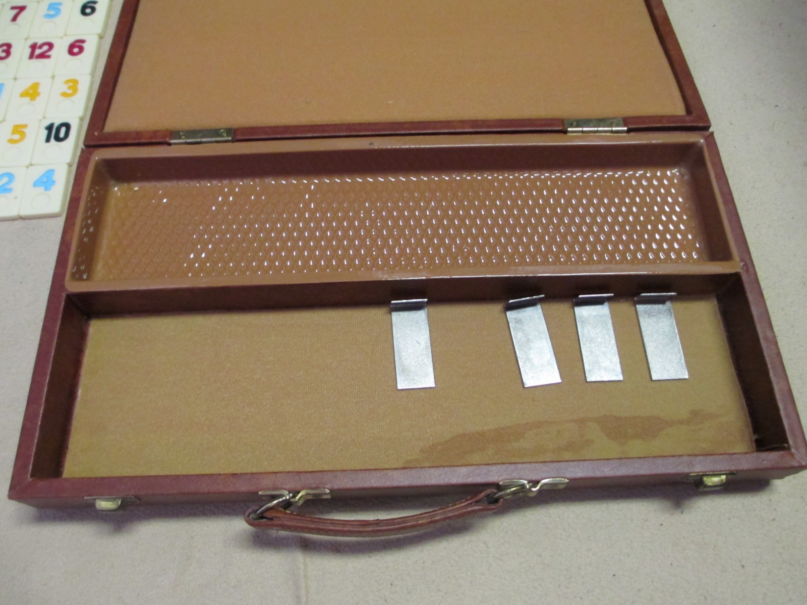 Vintage Mahjong Rummy tile set, 106 in case, 3 trays
