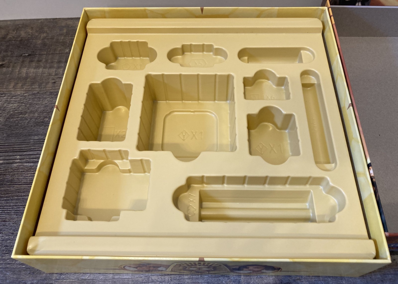 CAMEL UP BOX & DIVIDER INSERT ONLY Board Game Replacement