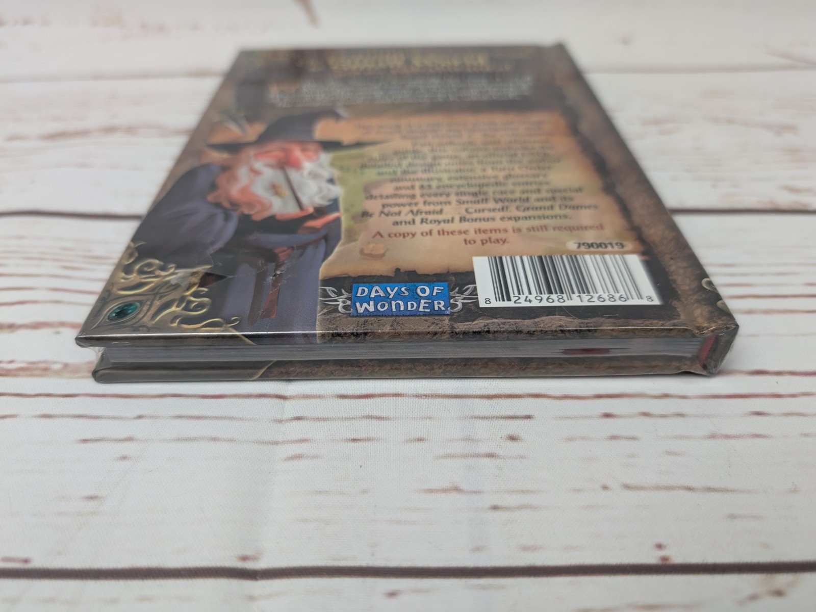 Small World Pocket Encyclopedia Expansion NIS Days of Wonder Board Game