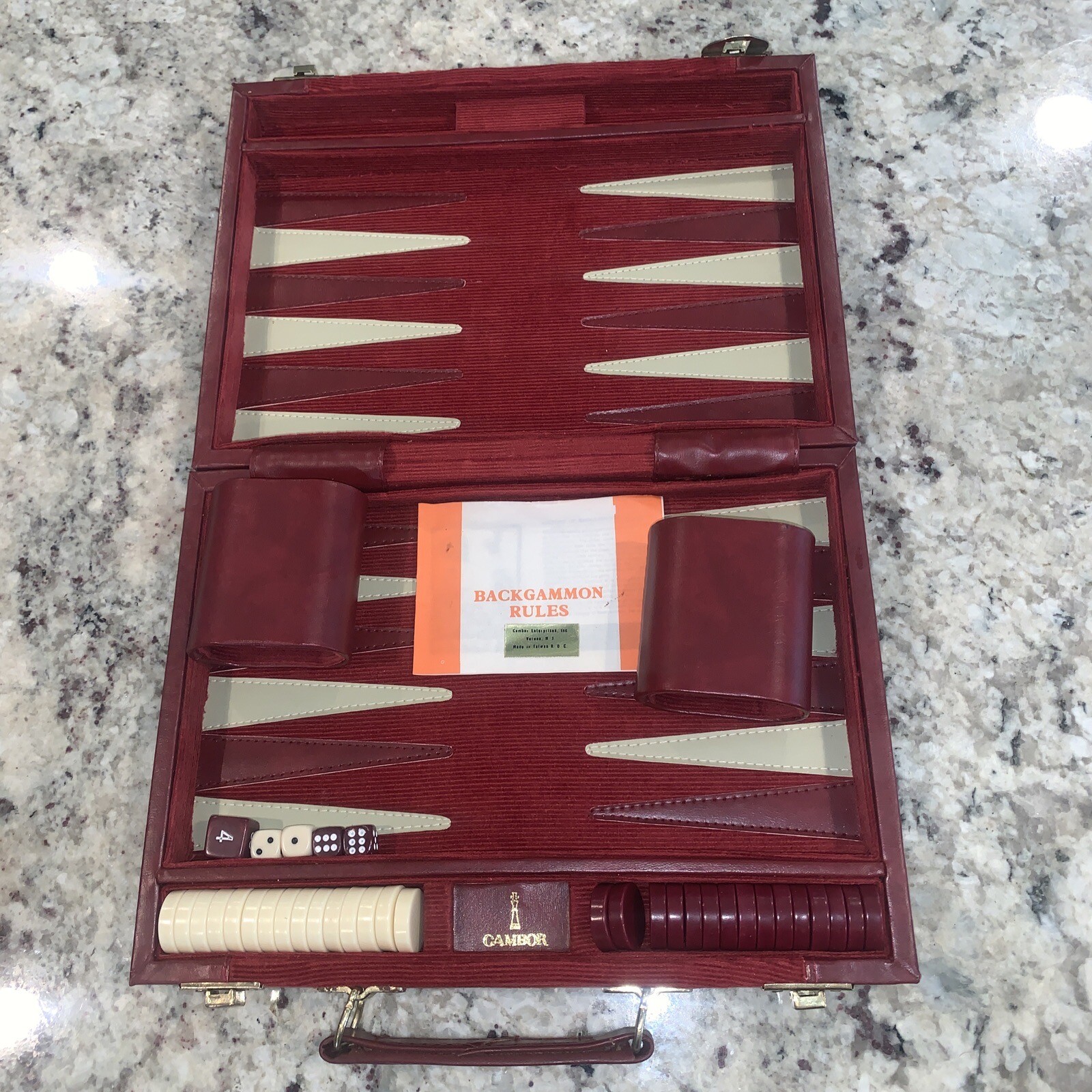 Cambor Backgammon Set. 4 Dice Cups Checkers Doubling Cube Maroon Size 11”x8” Vtg