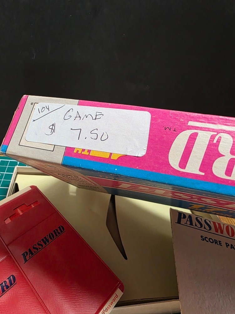 Milton Bradley Vintage 1977 Password 17th Edition Board Game #4260