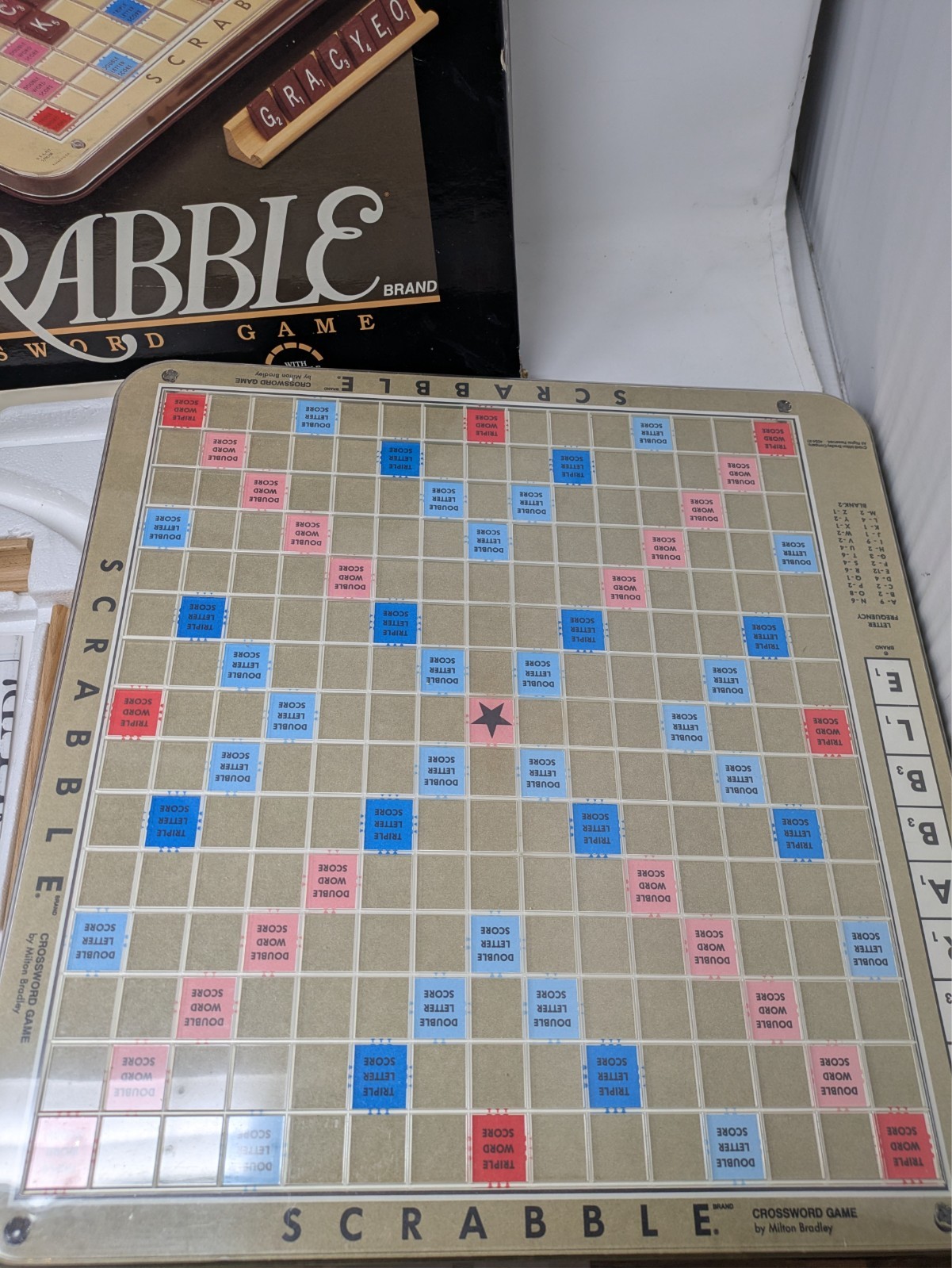 1989 Scrabble Deluxe Edition 100% COMPLETE Rotating Turntable Board Game