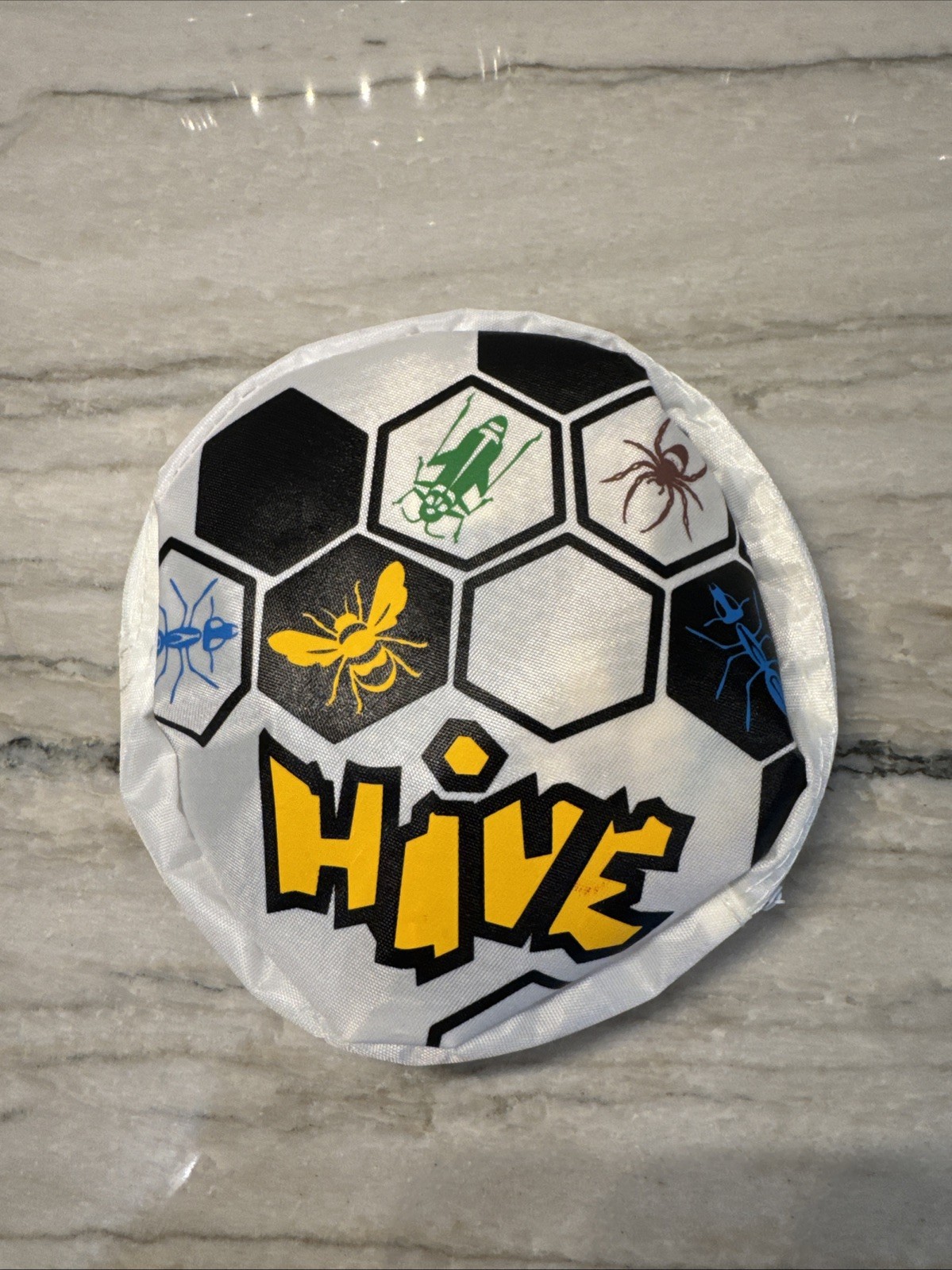 Hive Board Game by John Yianni Smart Zone Games Complete Bag Tiles Instructions