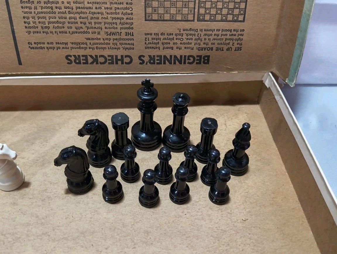 VTG Lot(3)Chessers (Cmplt)Checker Game Set (Cmplt)Checkers And 5 Games (See Pic)