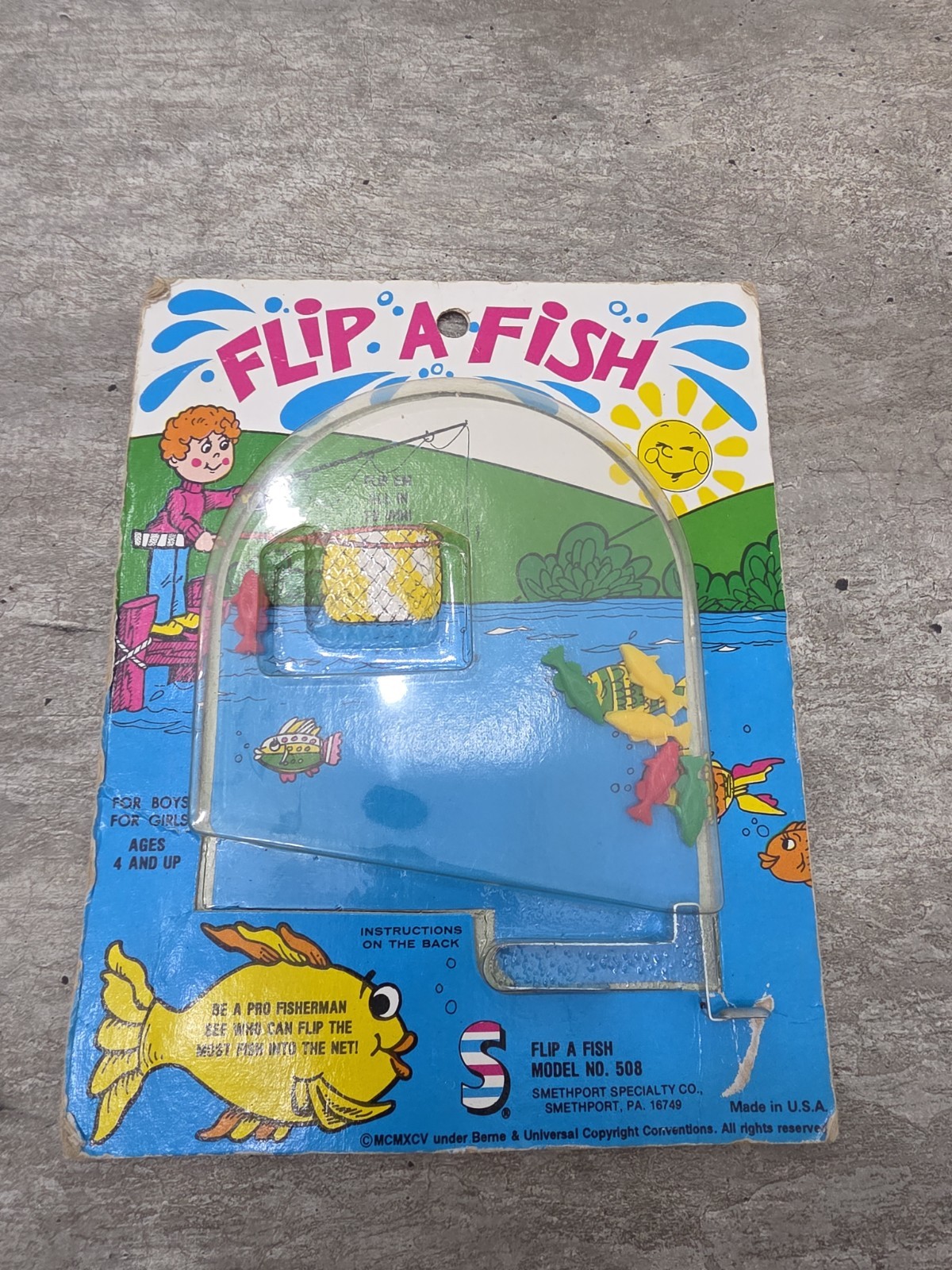 Vintage 1981 Flip A Fish Game Cardboard 80’s Rack Toy Model No 508 Berne Works