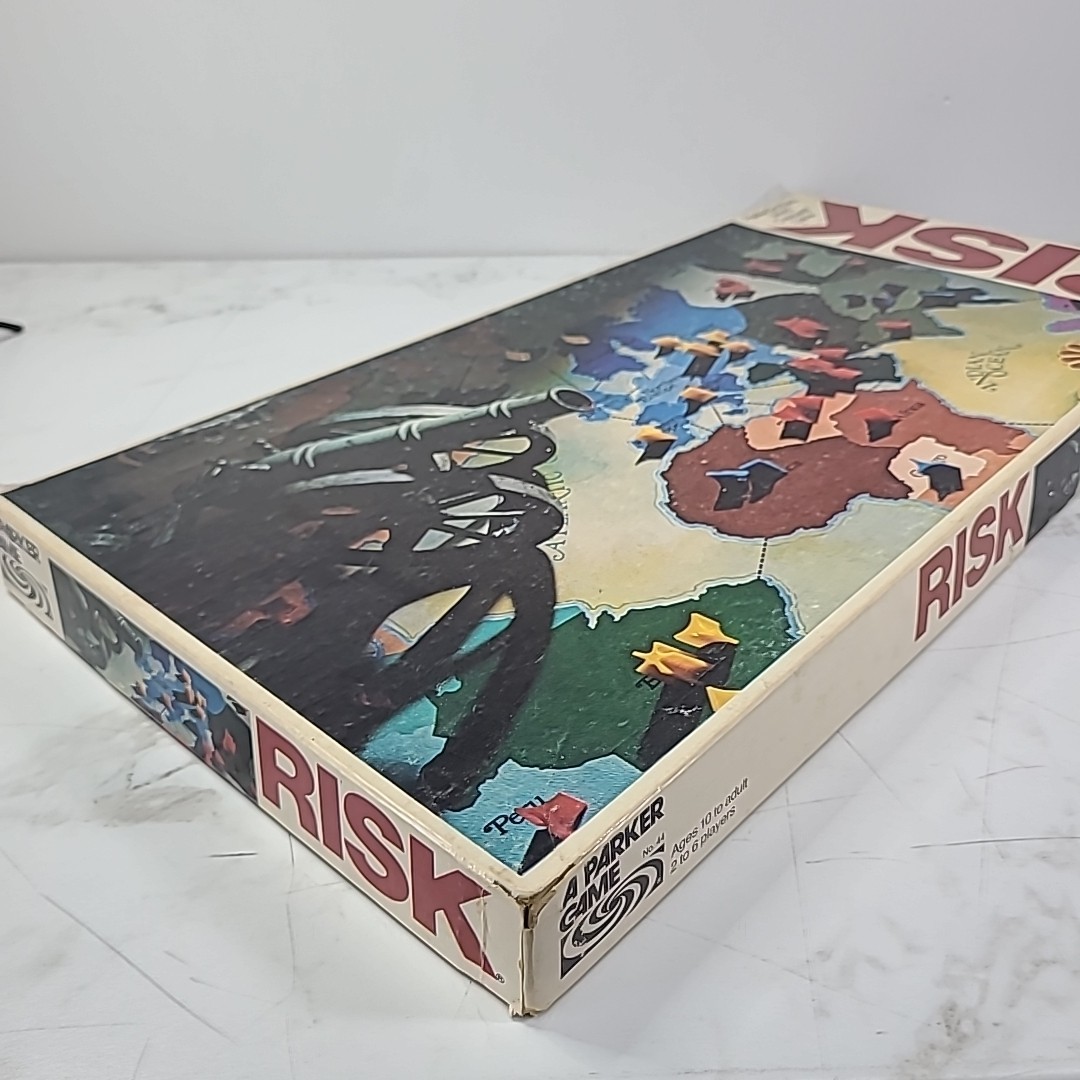 1975 Risk Board Game Parker Brothers Complete With Instruction Manual