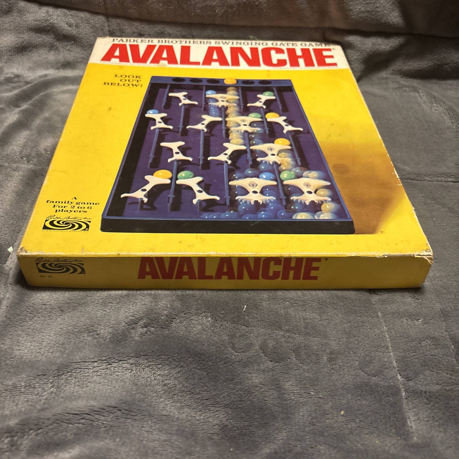 Vintage 1966 Parker Brothers Avalanche Swinging Gate Marble Game Complete! RARE