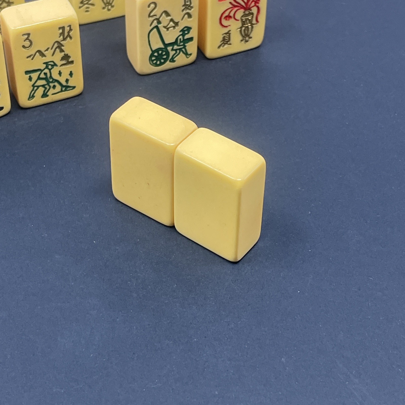 Vintage Mahjong Tile Chinese Bakelite 1 1/4″ tall 7/8″ wide 1/2″ thick Set 10