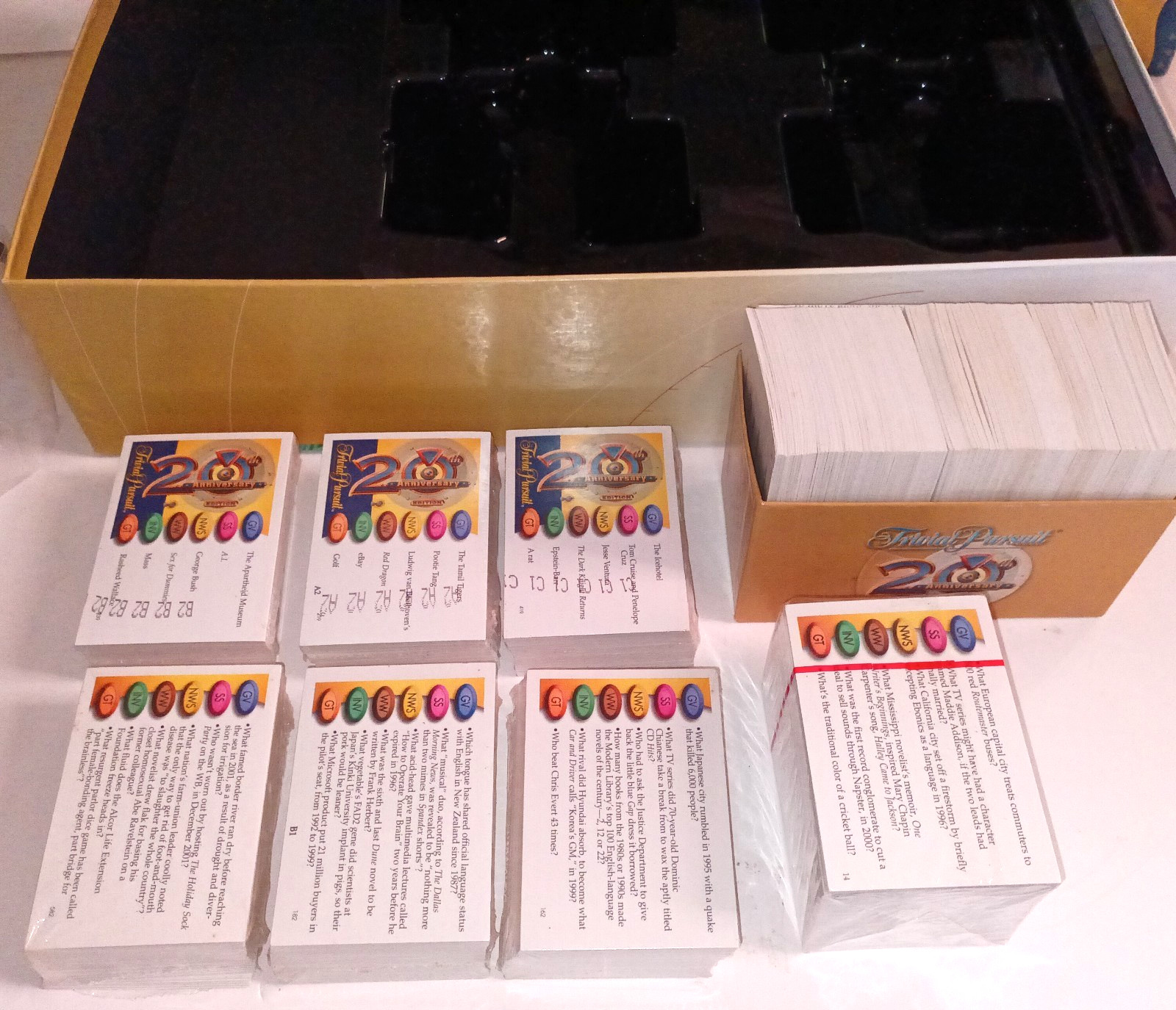 Trivial Pursuit 20th Anniversary Family Game + Extra Parts + Sealed Trivia Cards