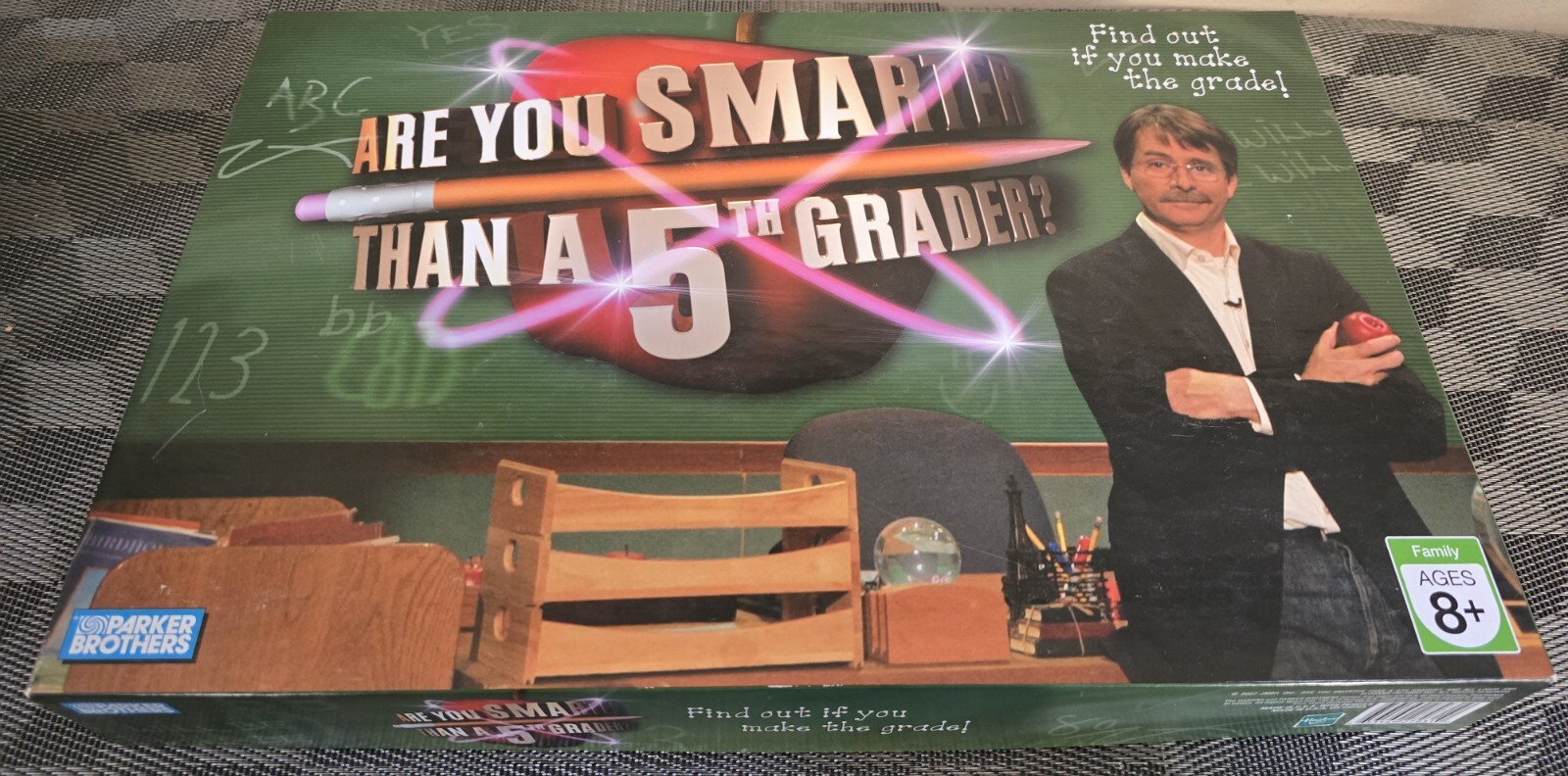 Parker Brothers/Hasbro Are you Smarter than a 5th Grader Board Game- Complete