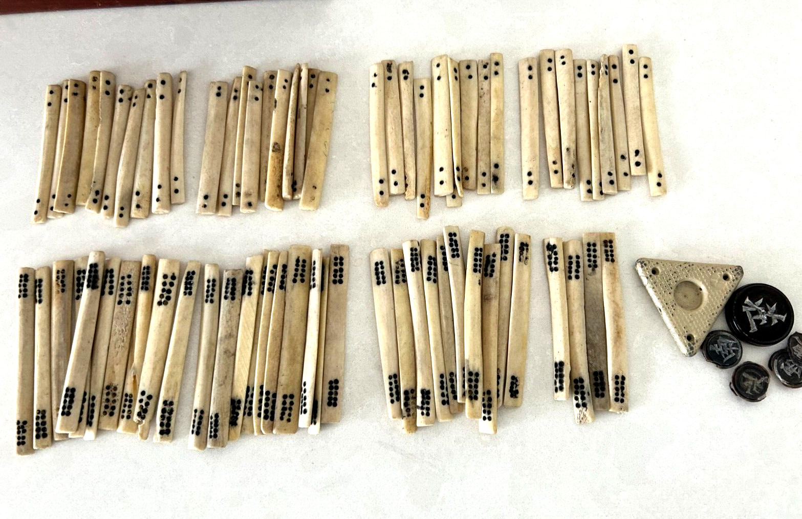 Vintage Mahjong Tiles (157) Dovetail Bamboo/Oxen/Bovine Bone in Wood Box