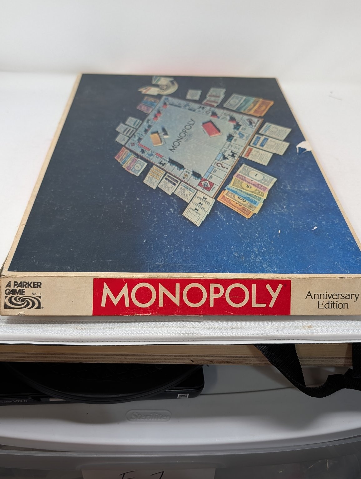 Monopoly Parker Brothers Board Game 2-10 Players Ages 8+ Vintage 1974