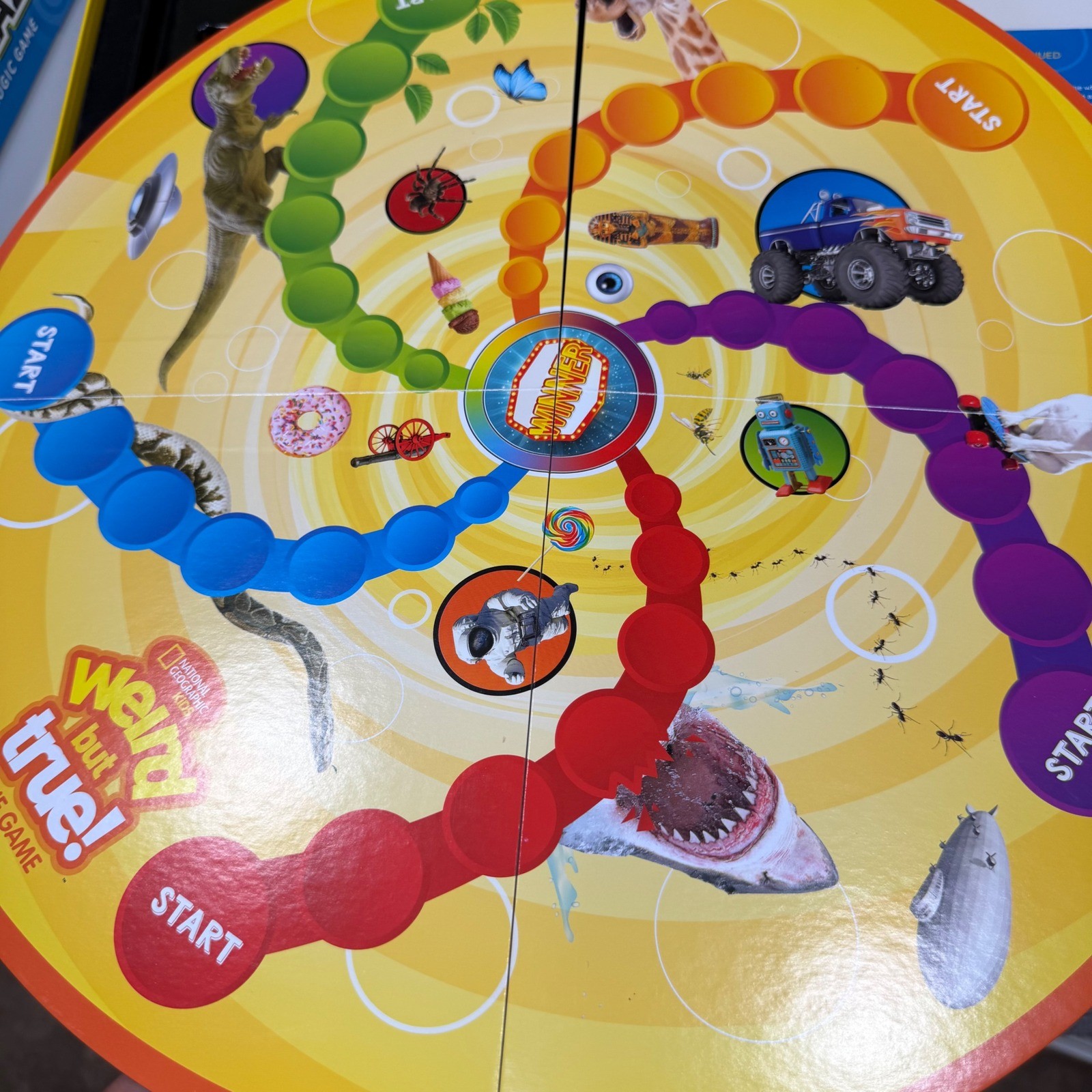 National Geographic Kids Weird But True! The Game Buffalo Games Trivia 2021