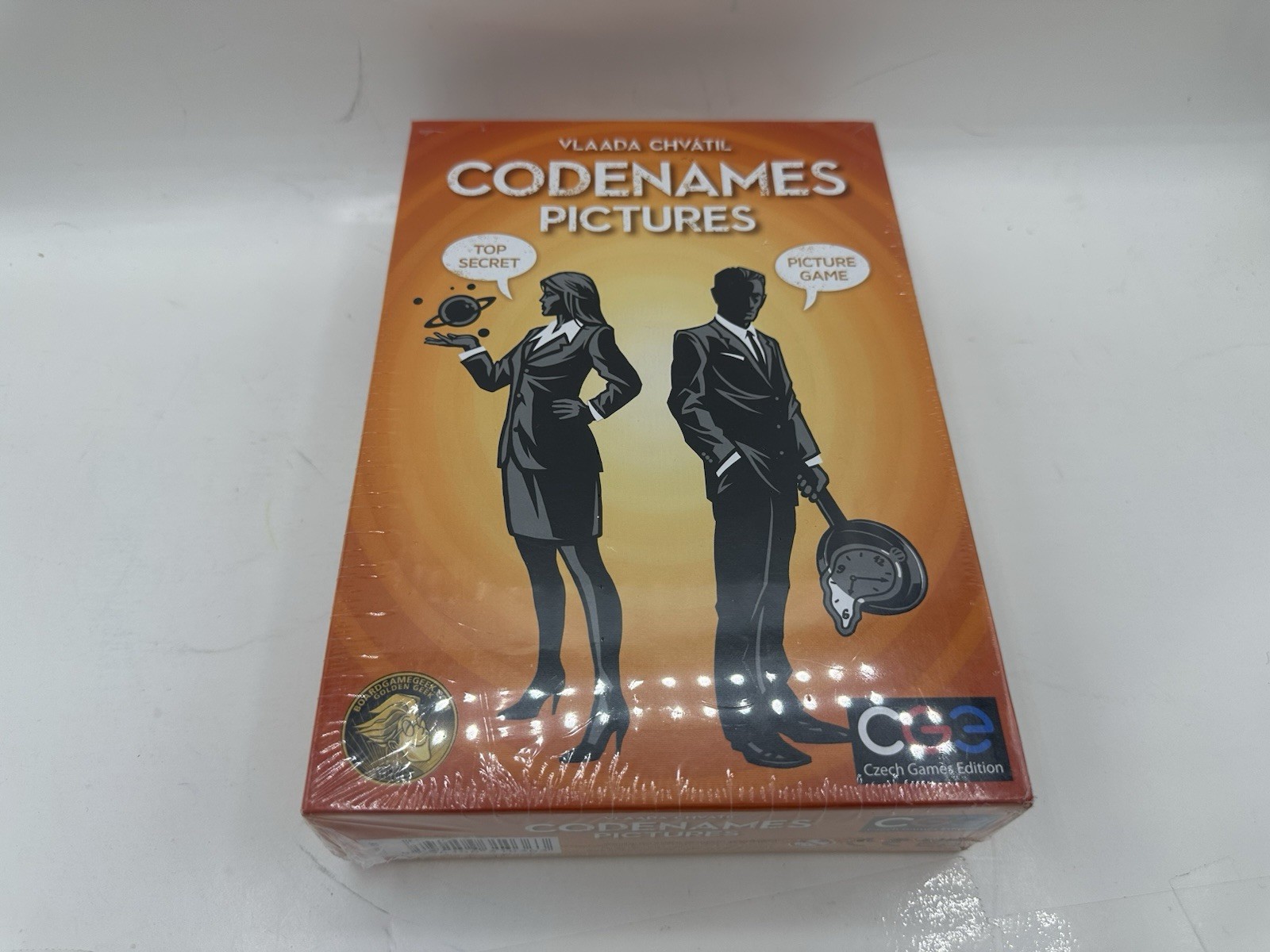 Codenames Pictures Tile Board Word Game Czech Games Word Association & Reasoning