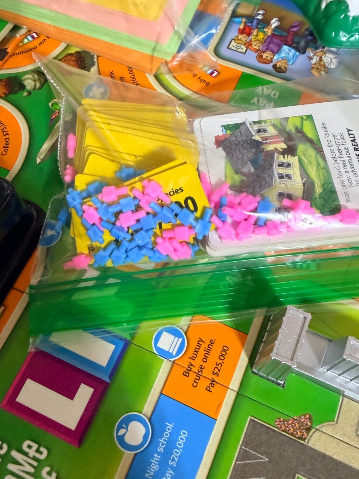 The Game of Life Collector’s Edition Tin COMPLETE Milton Bradley 2000