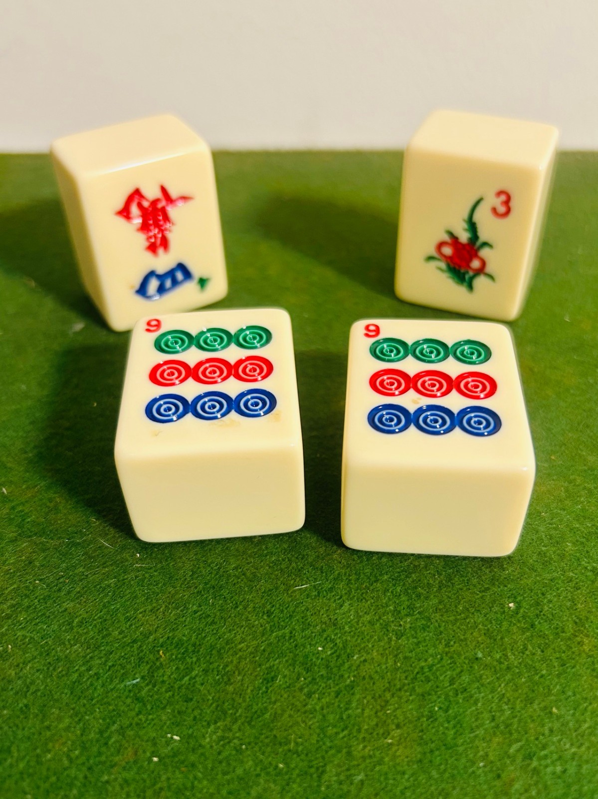 Vintage 1960s Chinese Mah Jong Game with Carrying Case Mahjong 148 tile count